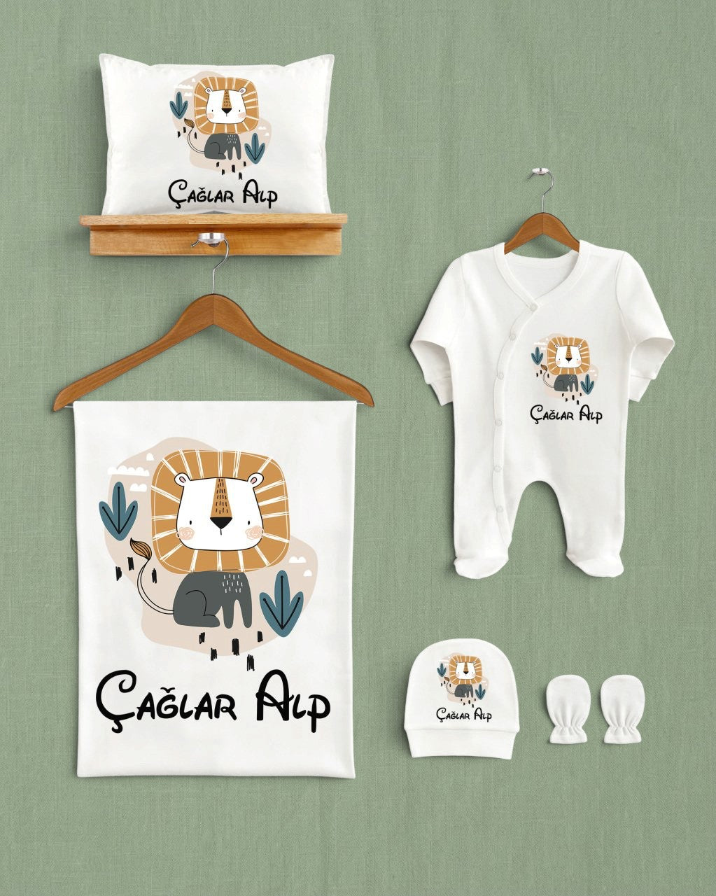 Mağazam sevimli aslan desenli, %100 organik pamuklu, 5 parçalı kişiselleştirilmiş bebek hastane çıkış seti.