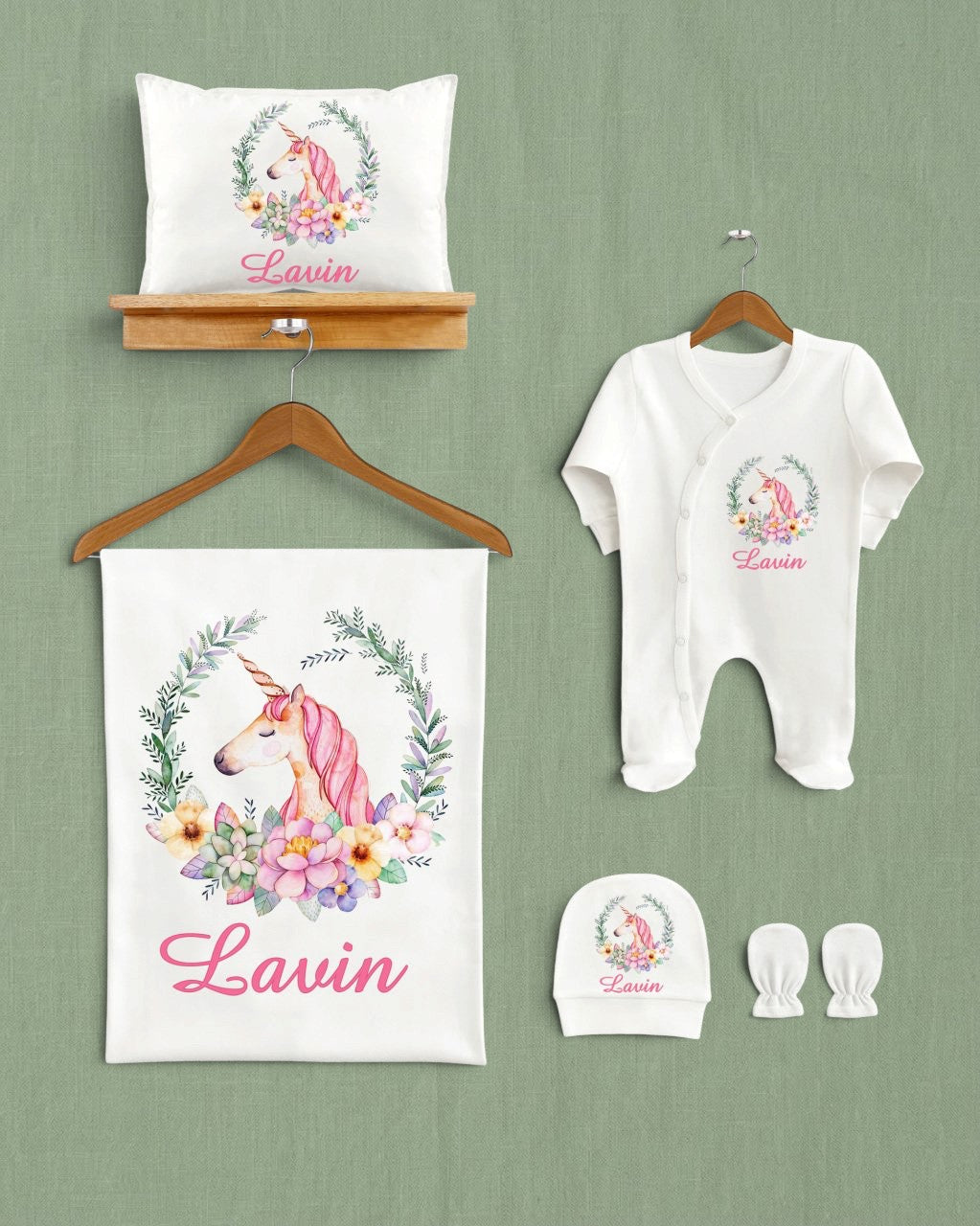 Mağazam unicorn desenli 5'li organik pamuk bebek hastane çıkış seti, battaniye, tulum, şapka ve eldiven içerir.